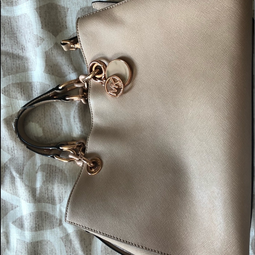 ❌❌❌SOLDMichael Kors handbag